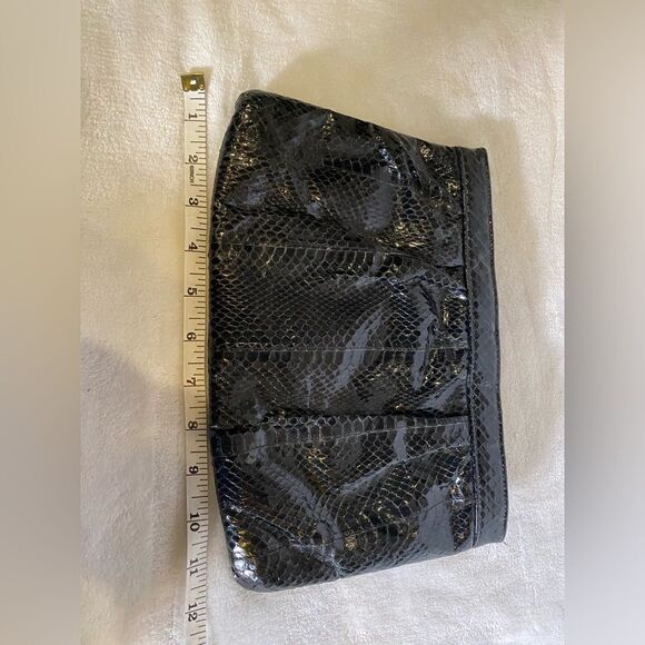 Saks 5th avenue black clutch faux snake skin‎ - Picture 1 of 6